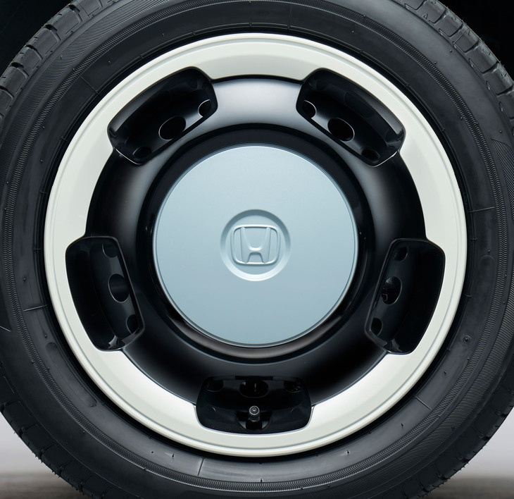 新グレード「N-WGN Lファッションスタイル」のホイール。