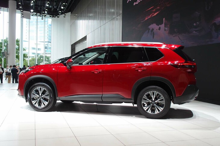 日産エクストレイルX e-4ORCE