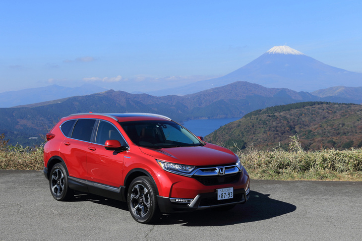 「ホンダCR-VハイブリッドEX・マスターピース」のボディーサイズは全長×全幅×全高＝4605×1855×1690mm、ホイールベースは2660mmとなっている。