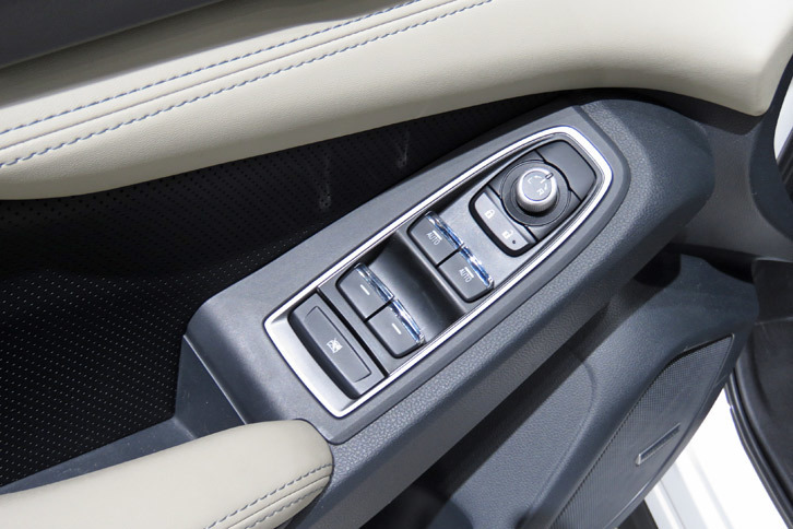 スバル・アセント（インテリア）