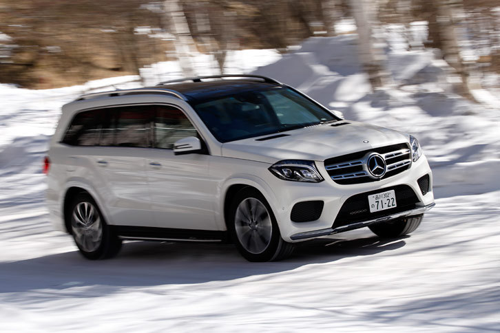 3リッターV6ディーゼルターボエンジンは静かさが印象的。9段ATとのマッチングも良く、動力性能に不満はない。