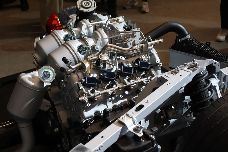 トヨタGR GT（エンジンのカットモデル）