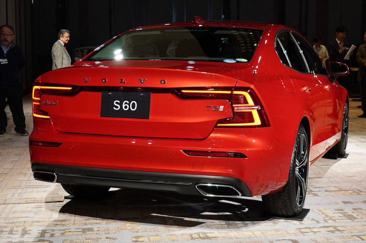 ボルボS60 T5インスクリプション（リア）