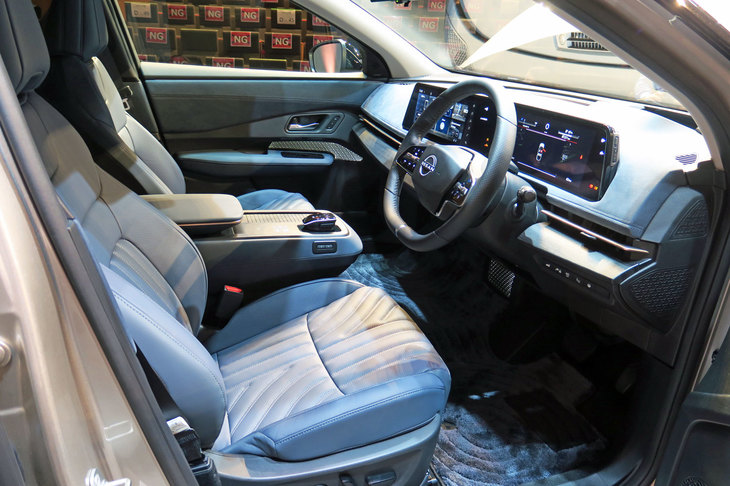 日産アリア リミテッド（インテリア）