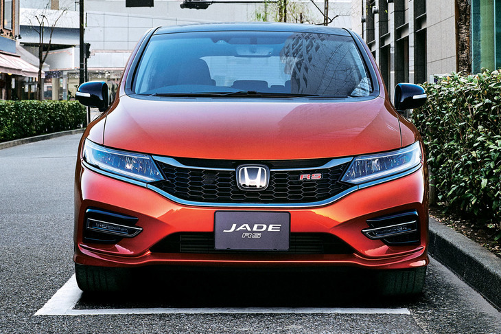 「RS Honda SENSING」のフロントマスク。LEDヘッドライトやフォグライト、グリルのデザインが刷新されている。