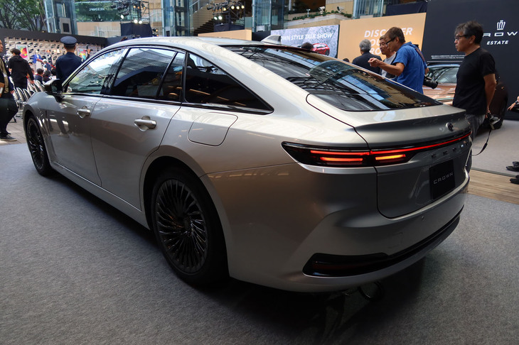 トヨタ・クラウン セダン