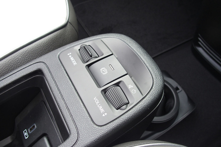 フィアット500eオープン（センターコンソールパネル）