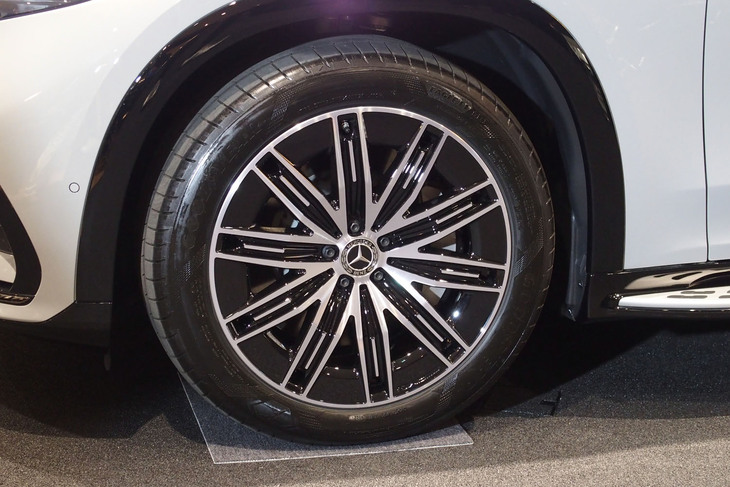 メルセデス・ベンツEQS580 4MATIC SUVスポーツ（フロントホイール）