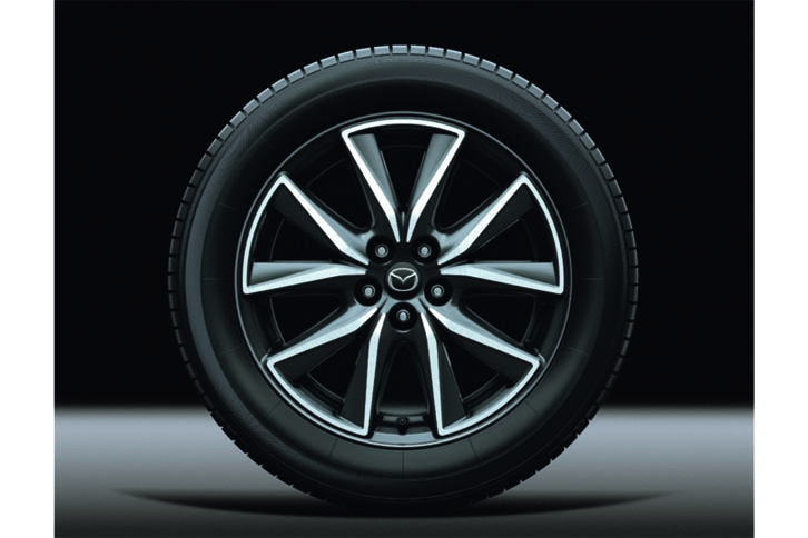 「マツダCX-5」のタイヤ／ホイール（19インチ）。