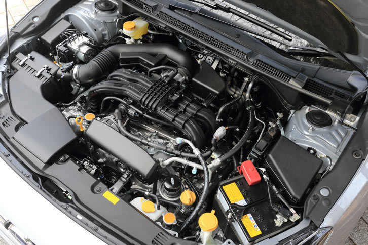 1.6リッター水平対向4気筒エンジンは、115ps/6200rpmの最高出力と148Nm/3600rpmの最大トルクを発生する。