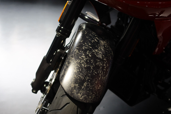 ハーレーダビッドソンCVOロードグライドST