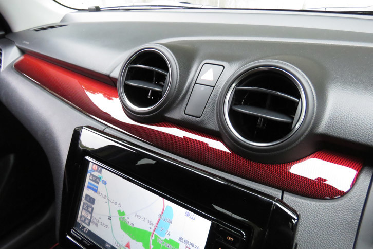 スズキ・スイフトスポーツ（インストゥルメントパネルまわり）