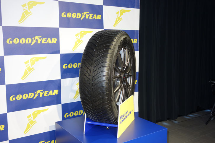 販売好調という「ベクター4シーズンズ ハイブリッド」。2017年はオールシーズンタイヤ発売40周年のメモリアルイヤーにあたる。