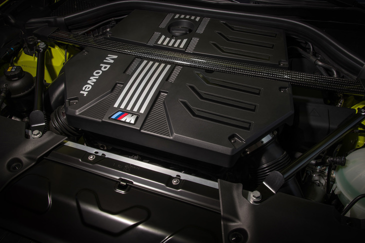 「X3 Mコンペティション」および「X4 Mコンペティション」に搭載される、BMW M社が開発を手がけた最高出力510PS、最大トルク620N・mの3リッター直6ツインターボエンジン。