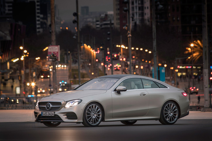 メルセデス・ベンツE300クーペ