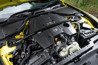 新型「フェアレディZ」に搭載される3リッターV6ツインターボエンジン。最高出力は405PS、最大トルクは475N・mと、それぞれ336PS、365N・mだった従来型より大幅なパワーアップを果たしている。