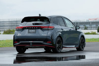 「日産ノート オーラNISMO」がマイナーチェンジ　待望の4WDモデル「NISMOチューンドe-POWER 4WD」登場の画像