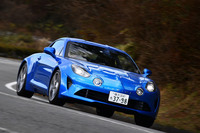 21世紀によみがえった「アルピーヌA110」。今回試乗したエントリーグレード「ピュア」は、2018年9月に導入が開始された。