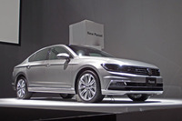 フォルクスワーゲンが新型パサートを発表