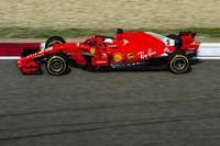 予選で完璧なラップを決めポールポジションを獲得したベッテル（写真）。レース序盤をリードするも、ピットストップのタイミングでボッタスにトップを奪われ、終盤にはレッドブルの攻勢にあうこととなった。3位走行中にフェルスタッペンにヒットされスピン、その後はペースが戻らず最終的に8位でゴール。フェルスタッペンは自らの非を認め、ベッテルはそれを受け入れた。（Photo=Ferrari）