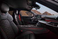 アウディが「e-tron GT」を日本初公開　2モーター4WDを搭載した電動の4ドアクーペの画像