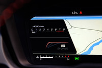 「STIスポーツR」系のグレードとは異なり、「GT-H／GT-H EX」に複雑なドライブモードセレクト機能は装備されず、パワートレインの特性を切り替える「SIドライブ」のみが搭載される。