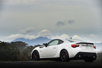 「86 GR」のボディーカラーは1種類。写真の「クリスタルホワイトパール」のみとなる。