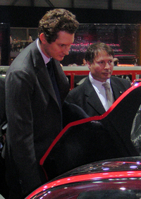 3月のジュネーブで。他社のショーカーをつぶさに観察する。