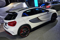 「GLA45 AMG 4MATICエディション1」
    