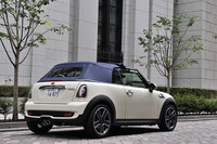 MINIクーパーS コンバーチブル（FF/6AT）【ブリーフテスト】の画像