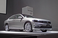 「フォルクスワーゲン・パサートTSI Rライン」