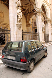 後期型（1985-95年）は、当時の姉貴分「ティーポ」にイメージを合わせるべく、テールゲート形状も変更された。