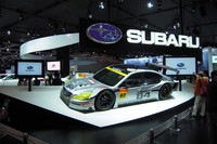 会場には、SUPER GT選手権を戦う「レガシィB4」のレーシングカーも展示された。