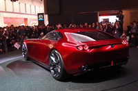 「RX-VISION」のリアビュー。