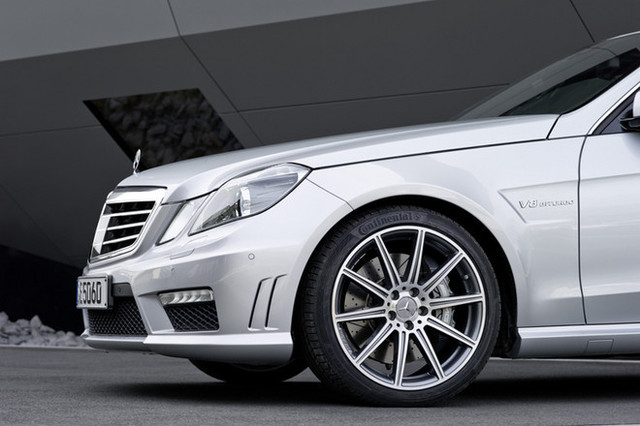 ベンツ AMG E63 スタッドレス 265/40r19 ユーロテック TW15
