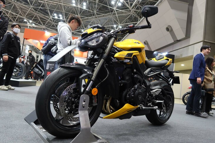 トライアンフ・ストリートトリプルRS