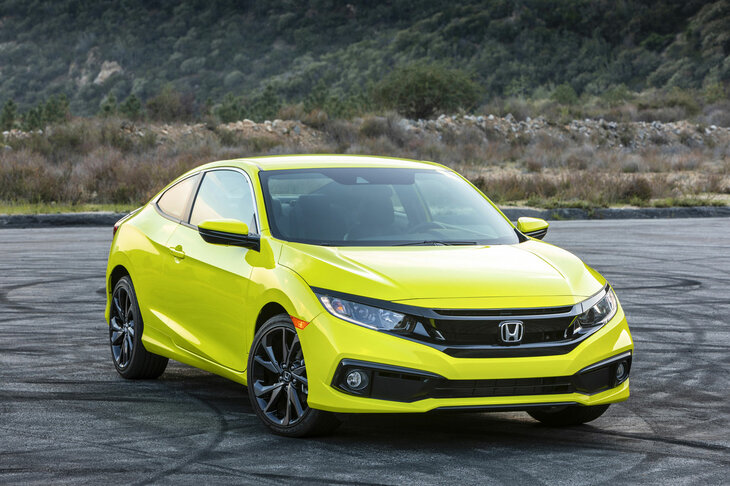 1992年に5代目「シビック」に設定された「シビック クーペ」。日本では2世代で消滅してしまったが、北米では6世代にわたり、2021年まで販売されていた。写真はその最終型。