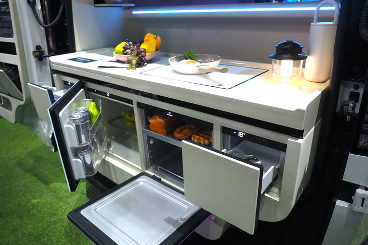 キアPV5 LGシュピラウム（コンセプトモデル）