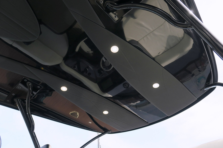 レクサスLY650（ブリッジ）