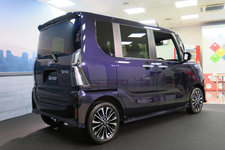 ダイハツ・タント カスタム（エクステリア）