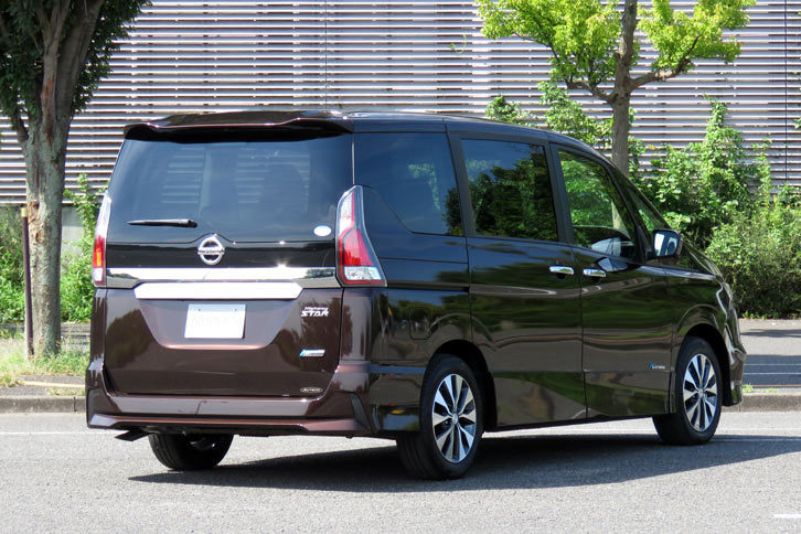 日産セレナ ハイウェイスター セカンドスライドアップシート（エクステリア）