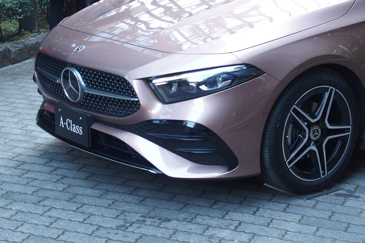 メルセデス・ベンツA200d（フロントフェイス）