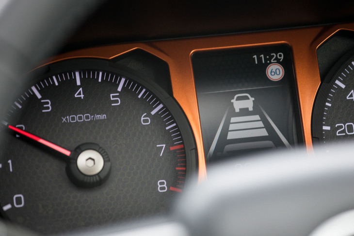 アダプティブクルーズコントロールは全車速対応型・停車時ホールド機能付きと、スペック的にも充実したもの。車線維持支援機能のカクついた制御が“玉にきず”だ。「Gターボ」に標準で、「G」にオプションで用意される。