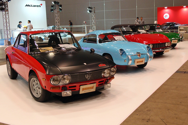 ワールドヴィンテージカーズのブース。