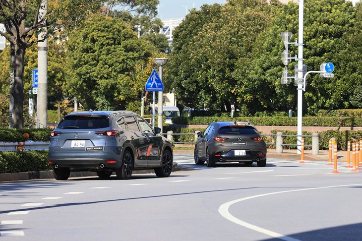 カーブを避けて、安全な停車場所へと向かう「CO-PILOT 2.0」の試作車。