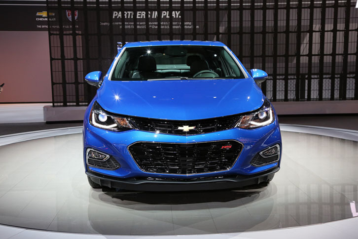 シボレー・クルーズ セダン