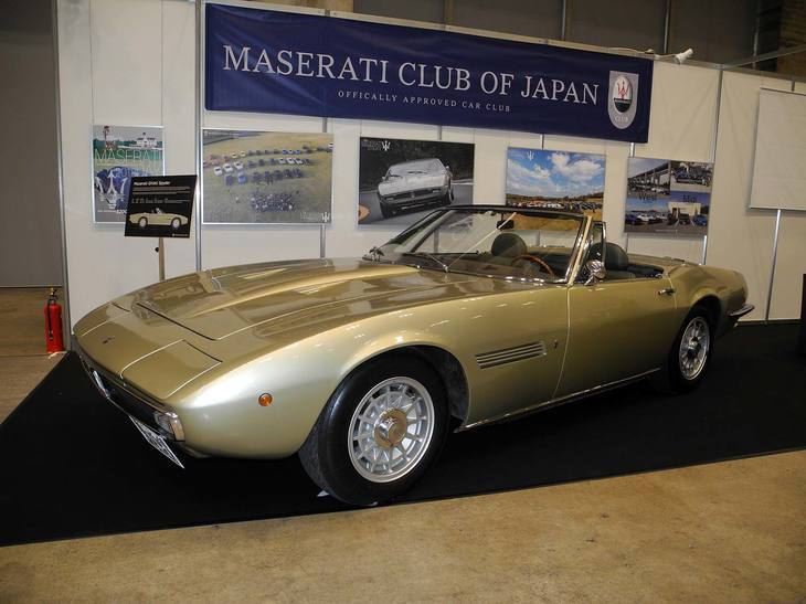 MASERATI CLUB OF JAPANのブース。