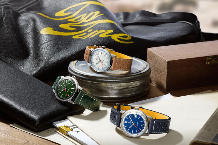 ブライトリング・トップタイムB31（写真はいずれもレザーストラップ仕様のモデル）