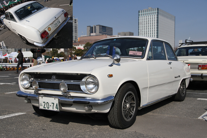 1966年「いすゞ・ベレット1600GT」。日本で初めてGTを名乗って1964年に登場した、通称ベレGことベレットGT。コスミックのアルミホイールを履いたこの個体は、1966年に実施された2度目のマイナーチェンジ以降のモデル。5ベアリング化されたSUツインキャブ仕様の1.6リッター直4 OHVエンジンを積む。