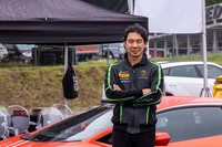 元F1ドライバーの高木虎之介氏が、ドリフトテストセッションのインストラクターを務めていた。